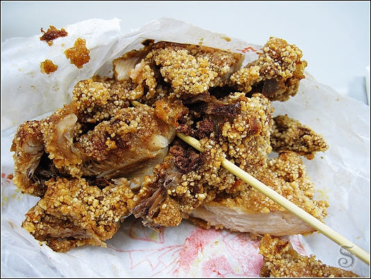 奶妹卡好香酥雞排 奶妹卡好香酥雞排,其實有很多塊肉都下肚了