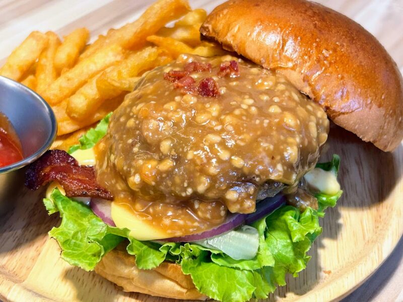 怪獸漢堡-Monster Burger 高雄總店-牛肉漢堡推薦-捷運信義國小站美食