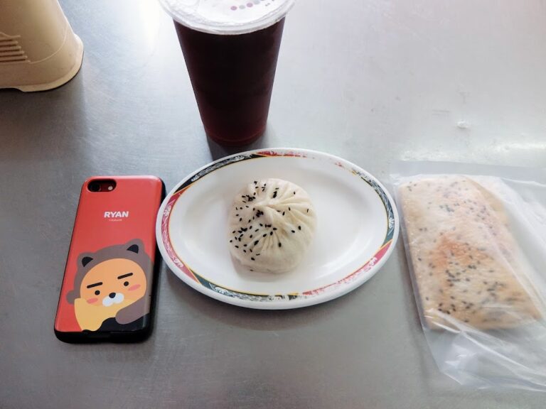 高雄-三民區-林記豆漿-建興市場外的傳統早餐店-生煎包/水煎包/蛋餅