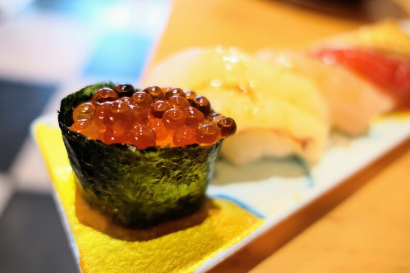 碰心蘿蔔-三多商圈平價日式料理-握壽司/生魚片/排骨炒飯
