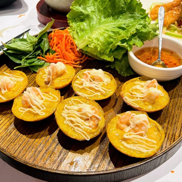 日月香越南料理-文化店-高雄文化中心林泉街美食-高師大和平校區商圈-越南料理推薦